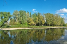 štrkový ostrov Klátovské rameno; Trhová Hradská