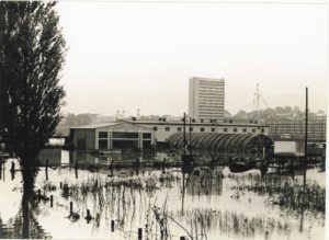 povodeň v roku 1974 zatopené budovy